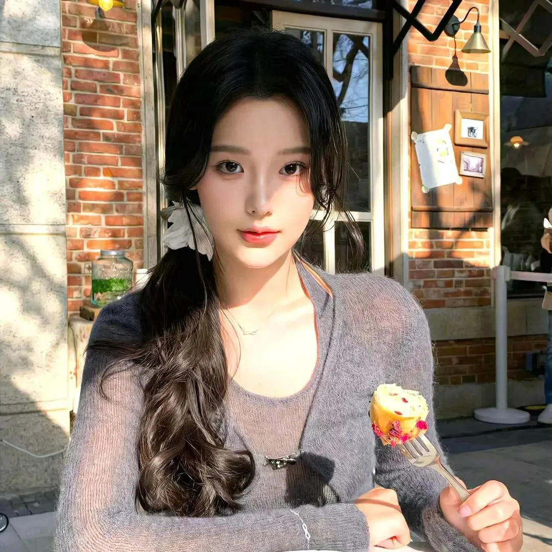 萝莉与太妹的友谊《下妻物语》深田恭子土屋太凤：穿洛丽塔的乖乖女与骑重机车的暴走族爆笑青春